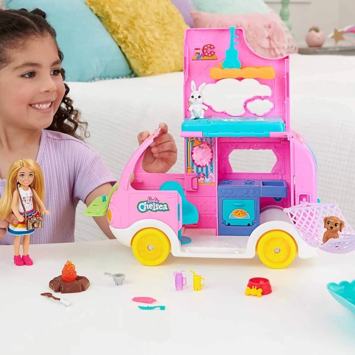 Barbie Chelseanin Yeni Karavanı HNH90