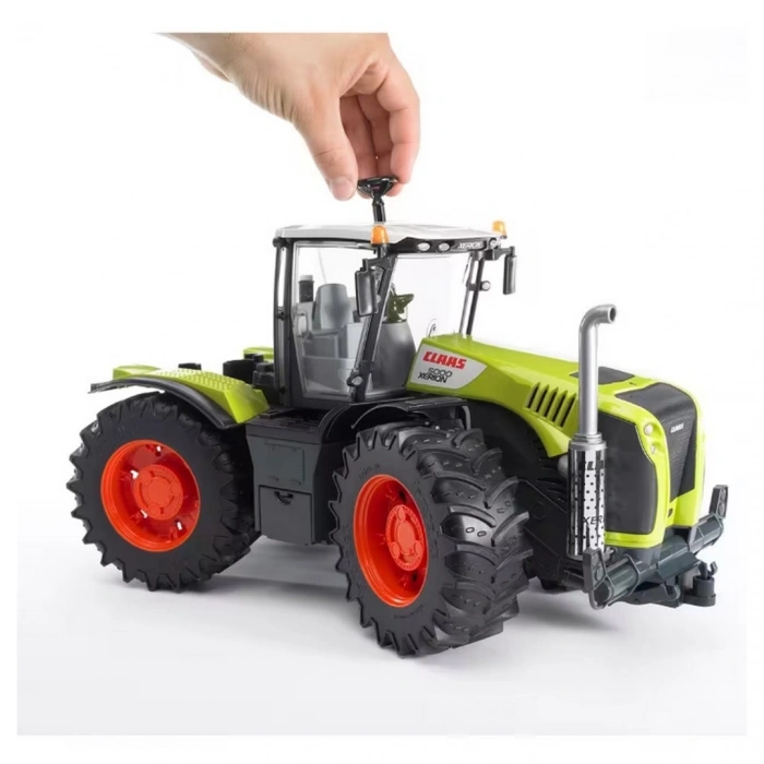 Bruder Class Xerion 5000 Traktör