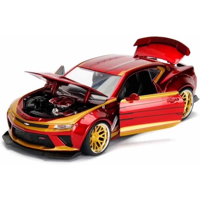 Chevy Camaro 1:24 2016 Model Araba ve Iron Man Figürü