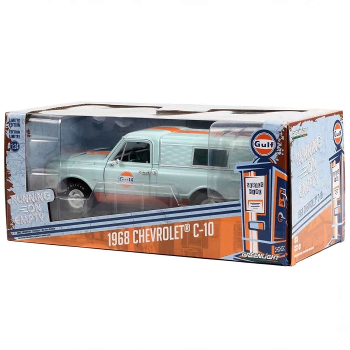 Greenlight 1:24 1968 Chevy C-10 Pickup Light Blue