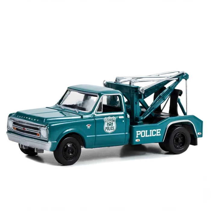 Greenlight 1/64 1967 Chevrolet C-30 Dually Wrecker New York