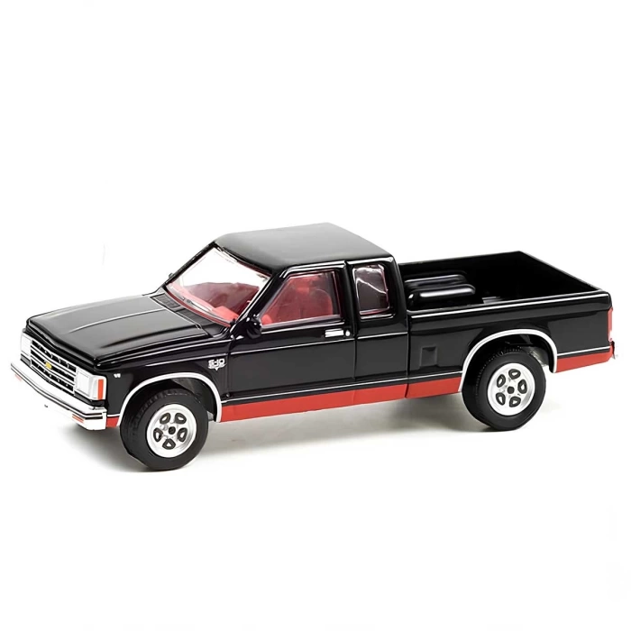 Greenlight 1/64 1983 Chevrolet S-10 Maxi Cab