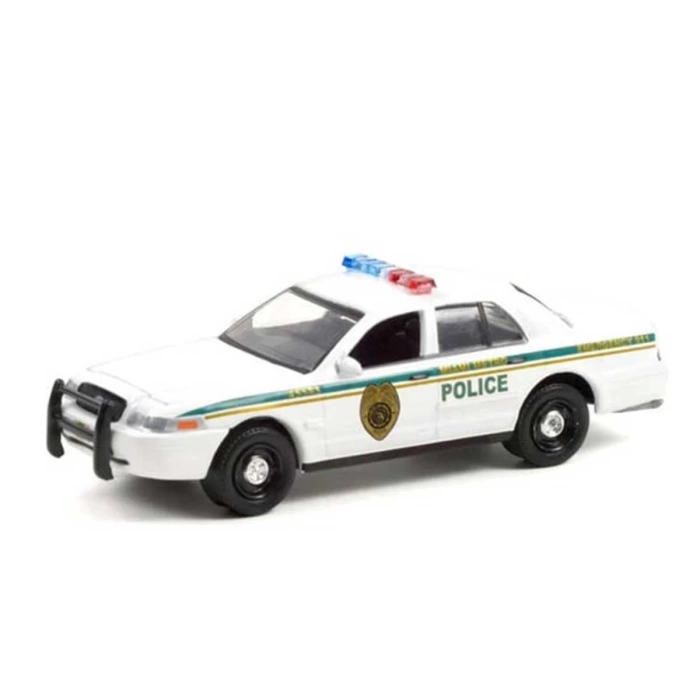 Greenlight 1/64 2001 Ford Crown Victoria