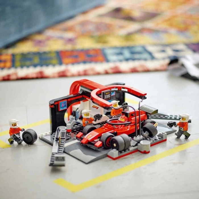 LEGO City Ferrari Arabalı F1 Pit Stop ve Pit Ekibi 60443