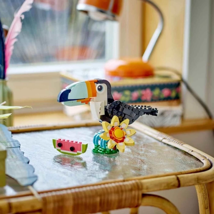 LEGO Creator 3ü 1 Arada Vahşi Hayvanlar: Tropikal Tukan Kuşu 31173