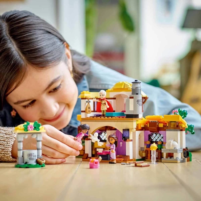 LEGO Disney Ashanın Evi 43231