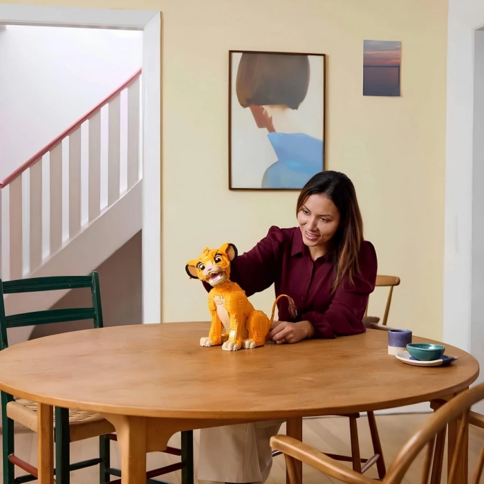 LEGO Disney Genç Aslan Kral Simba 43247