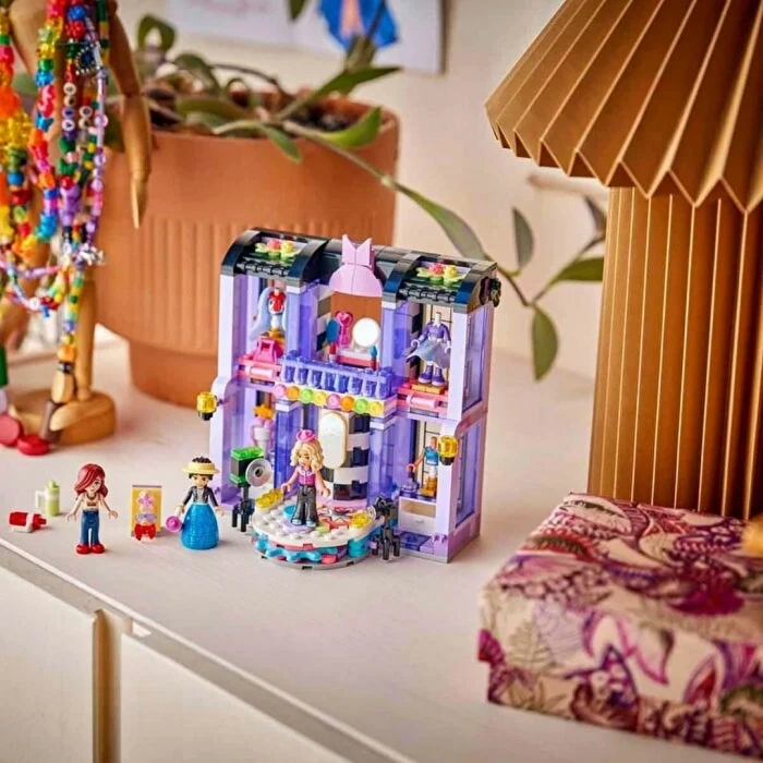 LEGO Friends Heartlake Şehri Defilesi 42685