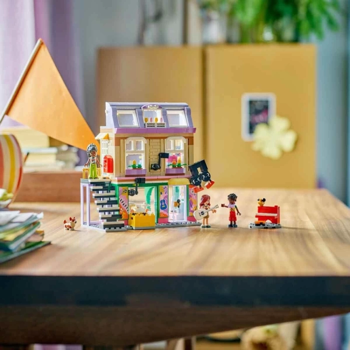 LEGO Friends Müzik Mağazası ve Daire 42653