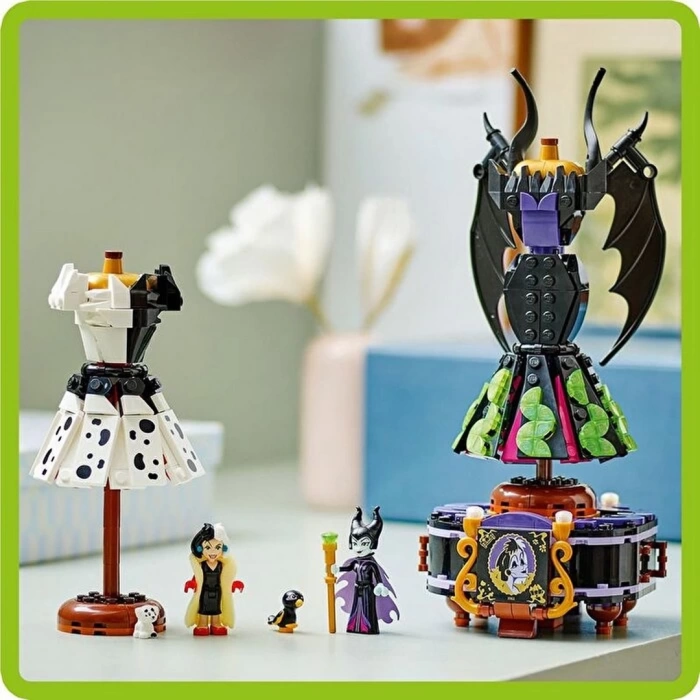 LEGO Malefizin ve Cruella De Vilin Elbiseleri