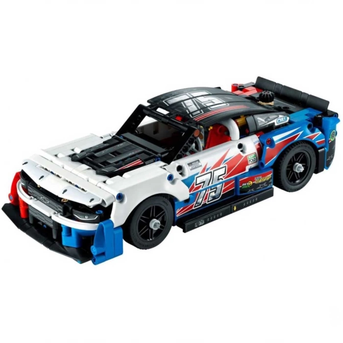 LEGO Technic NASCAR Yeni Nesil Chevrolet Camaro ZL1 42153