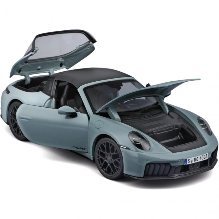 Maisto 1/18 Porsche 911 Targa 4 GTS Araba