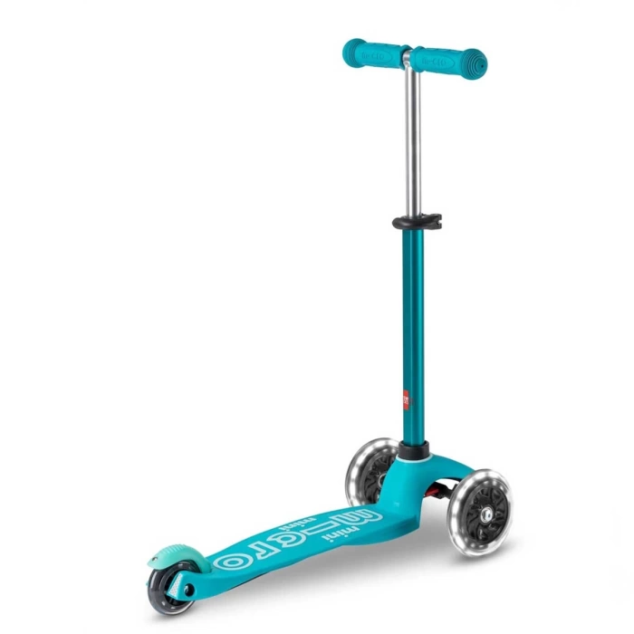 Micro Mini Deluxe LED 3 Tekerlekli Scooter Aqua