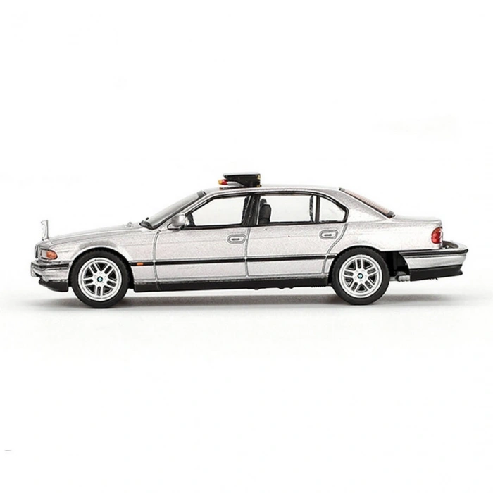 Mini GT 1/64 BMW 750IL Tomorrow Never Dies Blister Paket