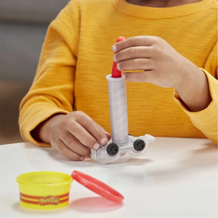 Play-Doh Çalışkan Çekici Kamyon