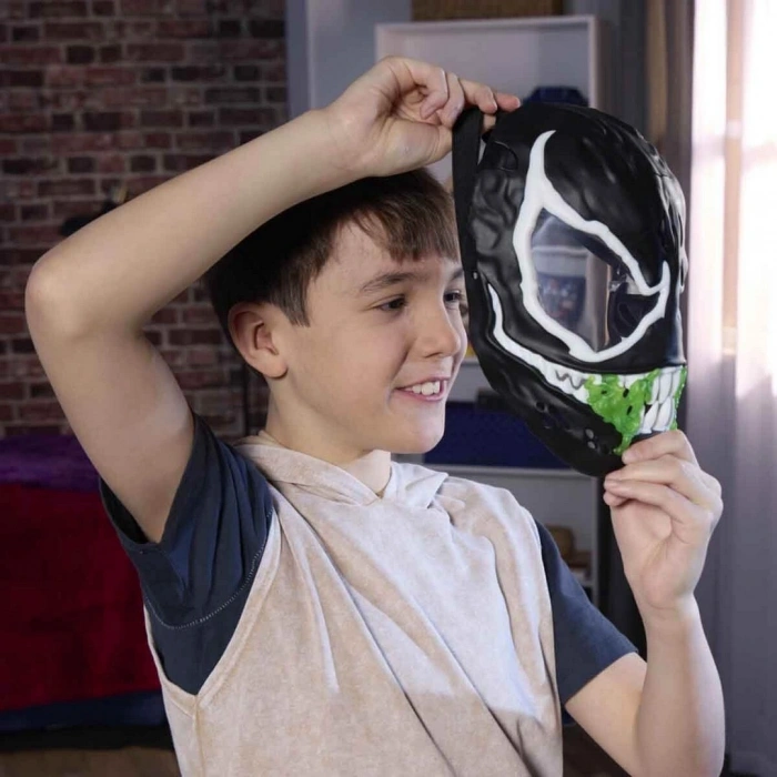 Sesli Spider-Man Venom Versus Karanlıkta Parlayan Venom Maske