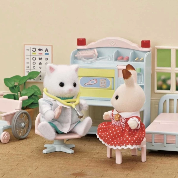 Sylvanian Families Kasaba Doktor Başlangıç Seti 5705