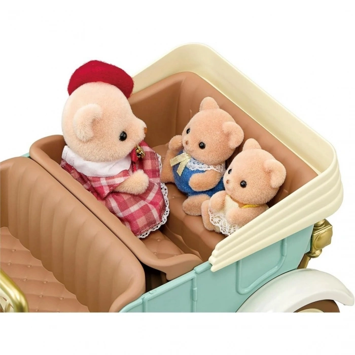Sylvanian Families Klasik Aile Arabası