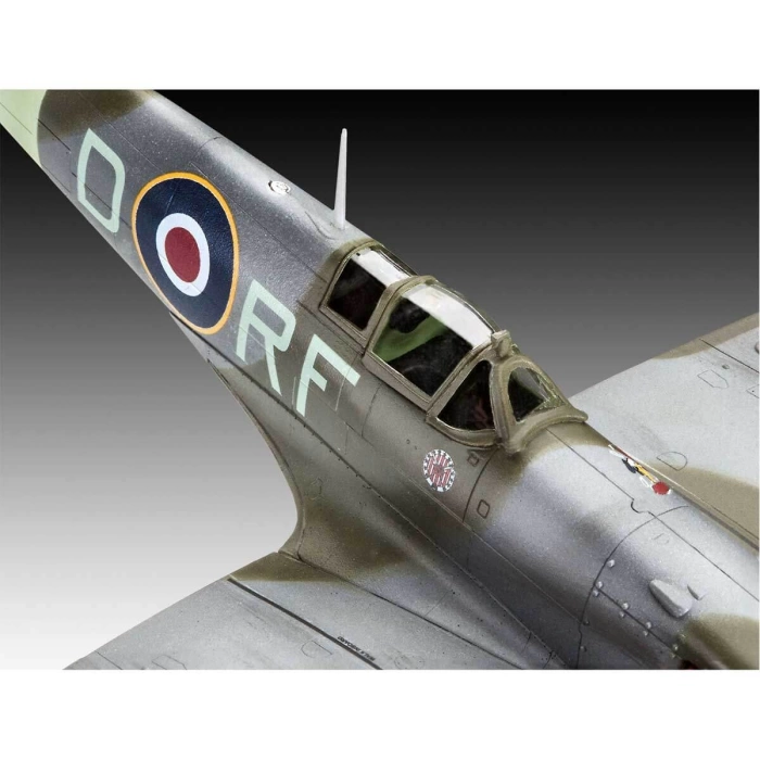 Revell 1:72 Supermarine Spitfire Mk.V b Model Seti 63897