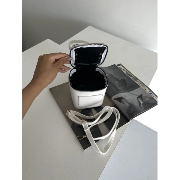 ALESSİA MODEL BEYAZ ÇANTA