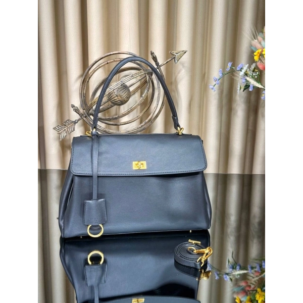 COLTON MODEL BAG