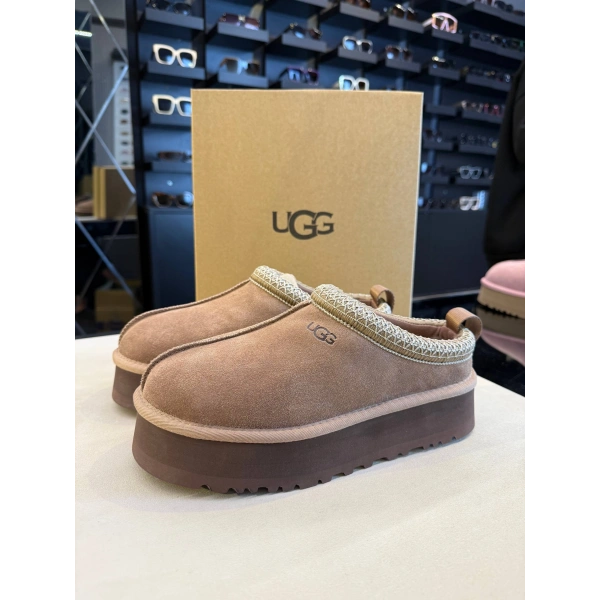 UGG BAG
