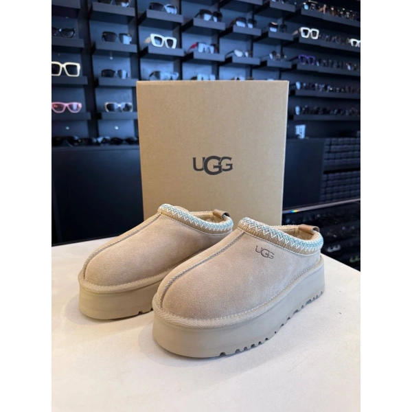 UGG SHOE
