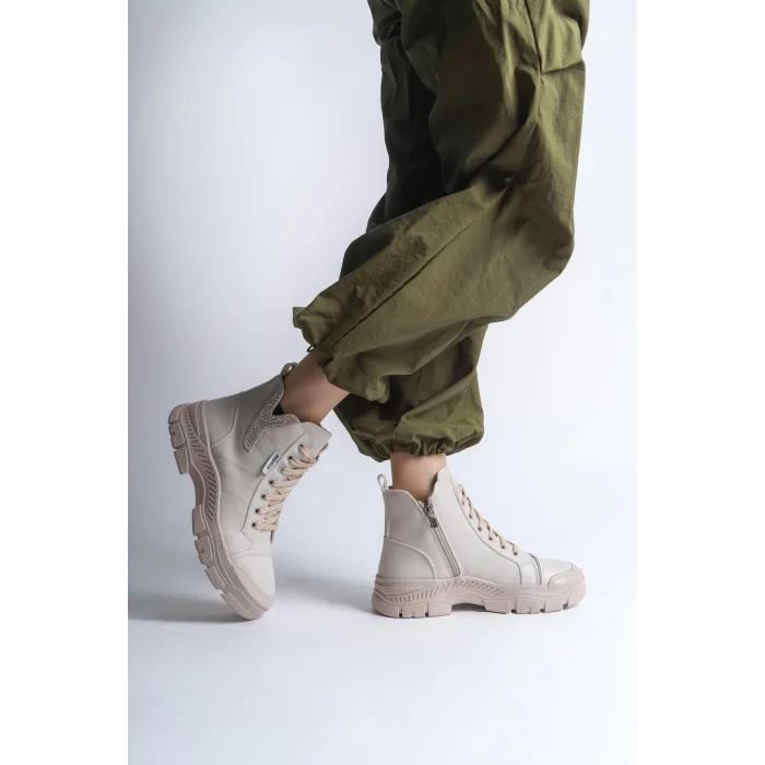 AMBER Bağcıklı Fermuarlı Ortopedik TabanKadın Bot  KT - Krem