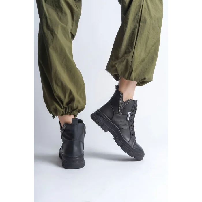 AMBER Bağcıklı Fermuarlı Ortopedik TabanKadın Bot  ST - Siyah