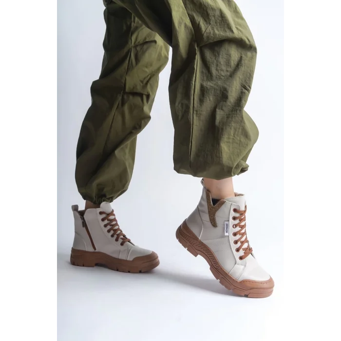 AMBER Bağcıklı Fermuarlı Ortopedik TabanKadın Bot  TT - Krem