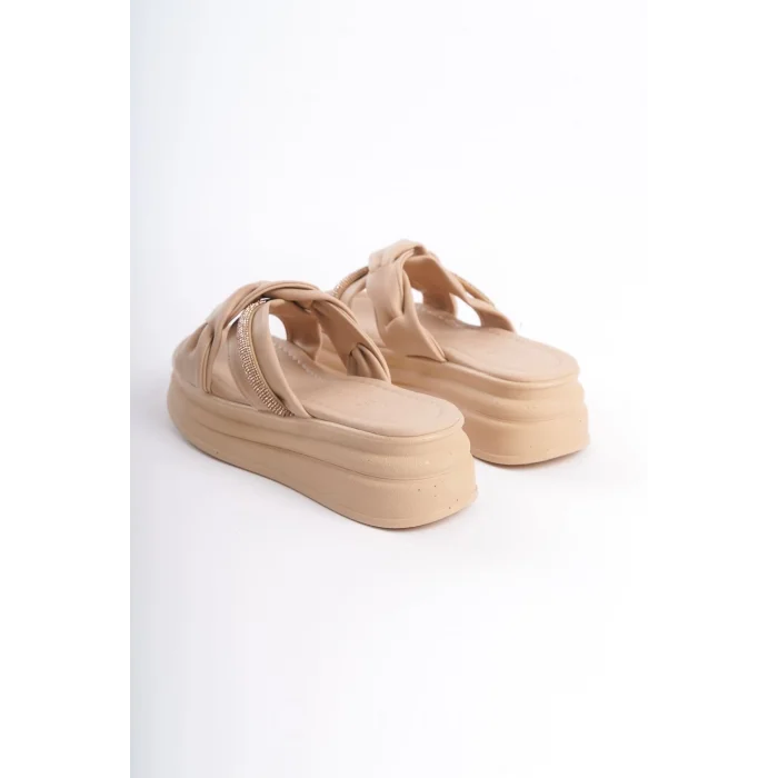 CLARA Düz Topuklu Kurdele Desenli Taşlı Kalın ve Ortopedik Taban Kadın Terlik  TT - Ten