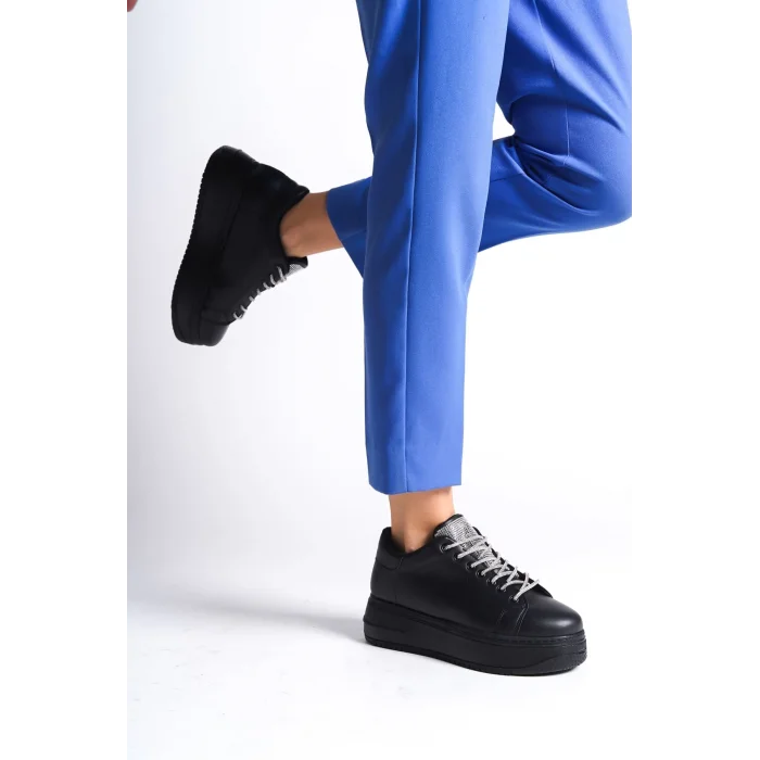 DELLA Bağcıklı Ortopedik Taban Taşlı Kadın Sneaker Spor Ayakkabı  ST - Siyah