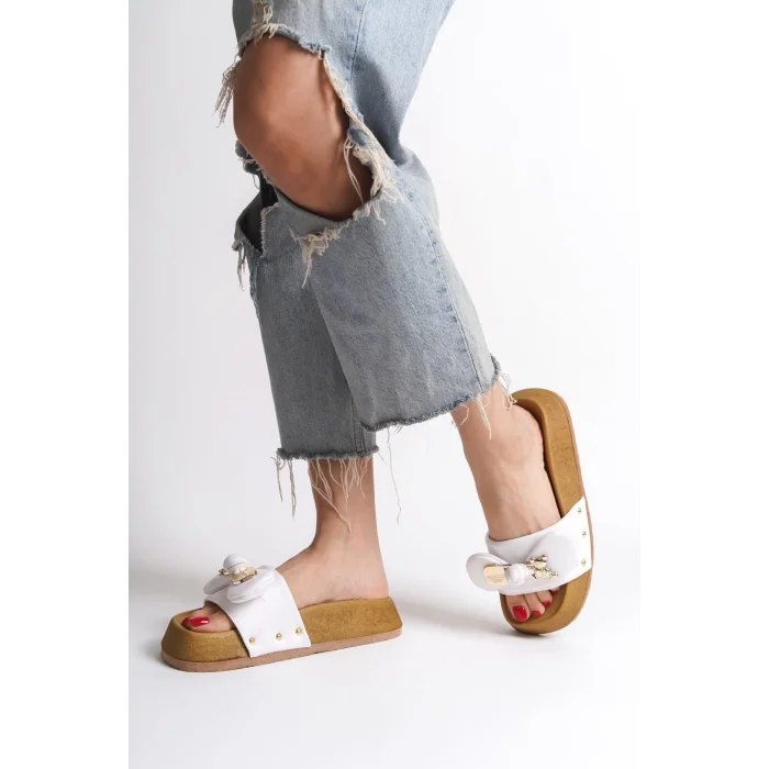 DILA Kalın ve Ortopedik Taban Ayıcıklı Saten Kadın Terlik  KT - Beyaz