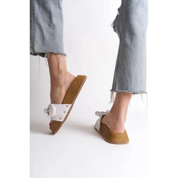 DILA Kalın ve Ortopedik Taban Ayıcıklı Saten Kadın Terlik  KT - Beyaz