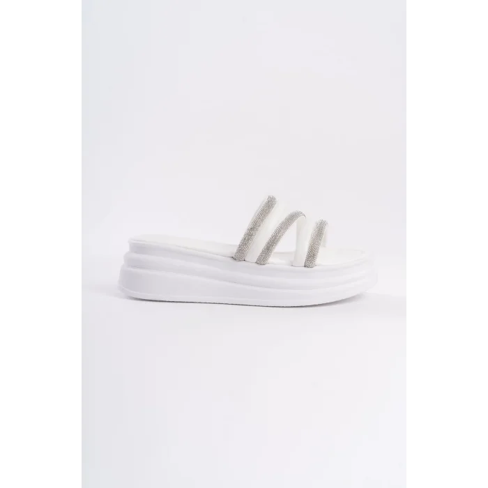 ELISE Düz Topuklu Şeritli Taşlı Kalın ve Ortopedik Taban Kadın Terlik  BT - Beyaz