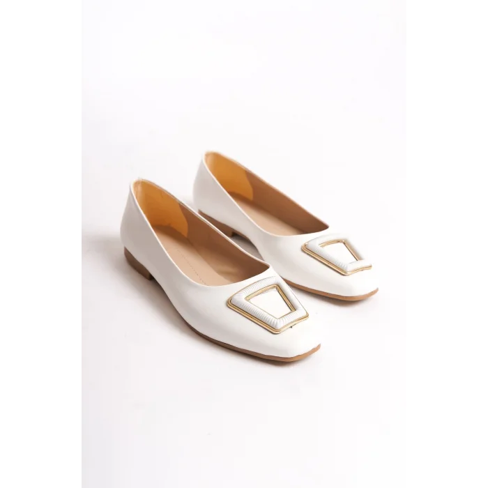 KAYLEE Bağcıksız Ortopedik Rahat Taban Toka Detaylı Kadın Babet Ayakkabı KT - Beyaz