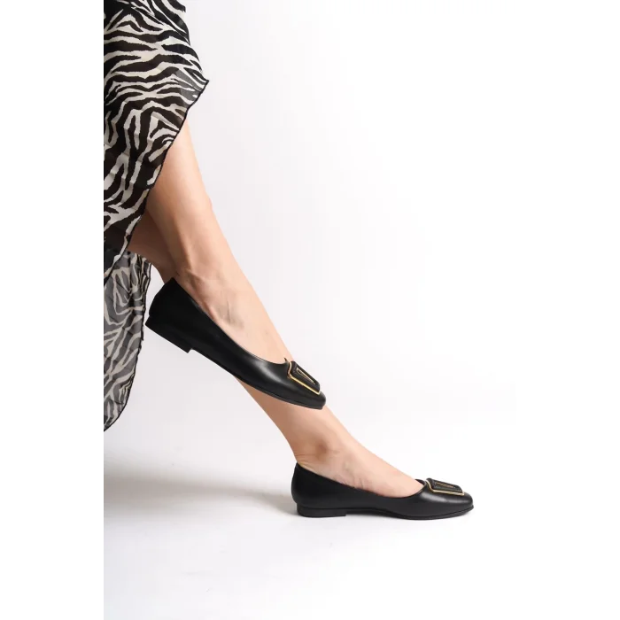 KAYLEE Bağcıksız Ortopedik Rahat Taban Toka Detaylı Kadın Babet Ayakkabı  ST - Siyah