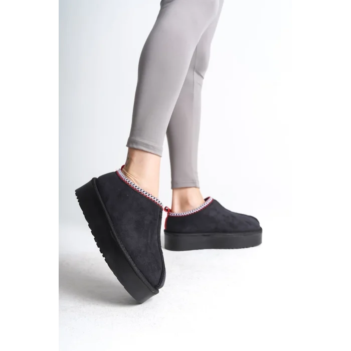 LEILA Bağcıksız Düz ve Kalın Taban İçi Kürklü Kısa Süet Kadın Bot  ST - Siyah