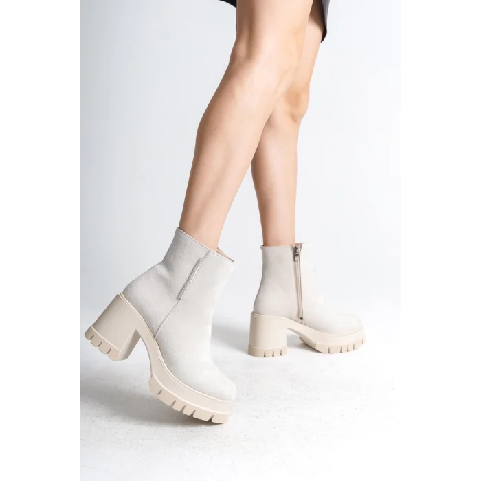 LISSE Fermuarlı Ortopedik Taban Kalın Topuklu Süet Kadın Bot  KT-  Krem