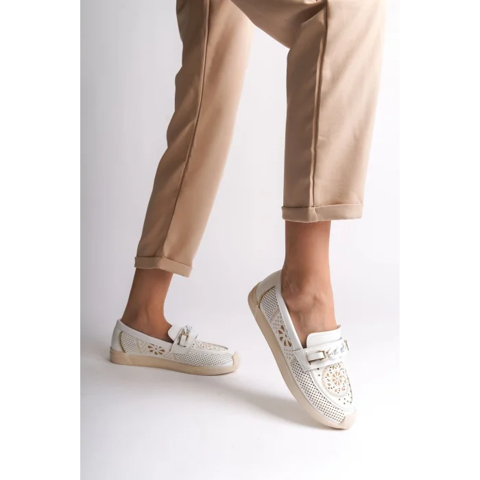 LIZY Bağcıksız Ortopedik Rahat Taban Çiçek Desenli Kadın Babet Ayakkabı  KT - Beyaz