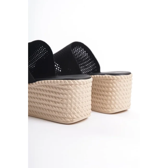 MARLA Dolgu Topuklu Ortopedik Taban Hasır Görünümlü Triko Kadın Terlik  KT - Siyah