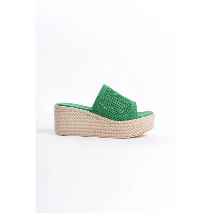 MARLA Dolgu Topuklu Ortopedik Taban Hasır Görünümlü Triko Kadın Terlik  KT - Yeşil