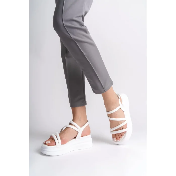 NATALIE İnce Tokalı Şerit Detaylı Ortopedik Taban Kadın Sandalet BT - Beyaz