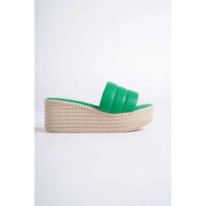 REINA Dolgu Topuklu Ortopedik Taban Hasır Görünümlü Kadın Terlik KT - Yeşil