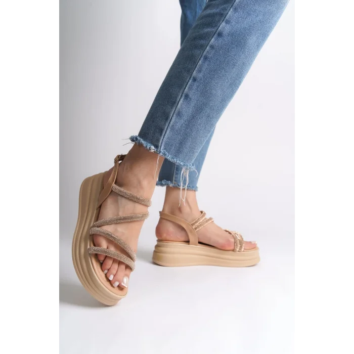 RILEY İnce Tokalı Taşlı Şeritli Ortopedik Taban Kadın Sandalet TT - Ten