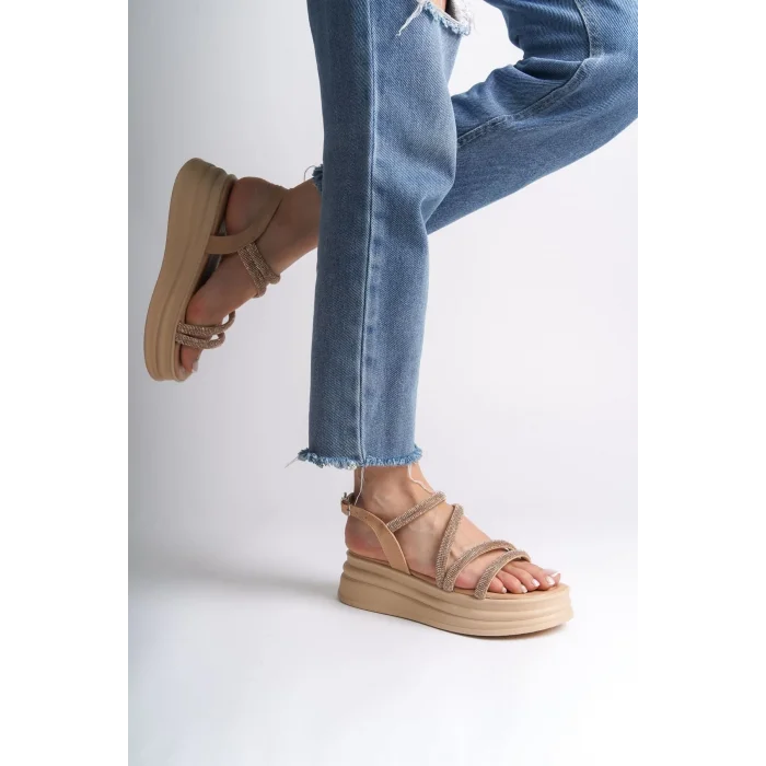 RILEY İnce Tokalı Taşlı Şeritli Ortopedik Taban Kadın Sandalet TT - Ten