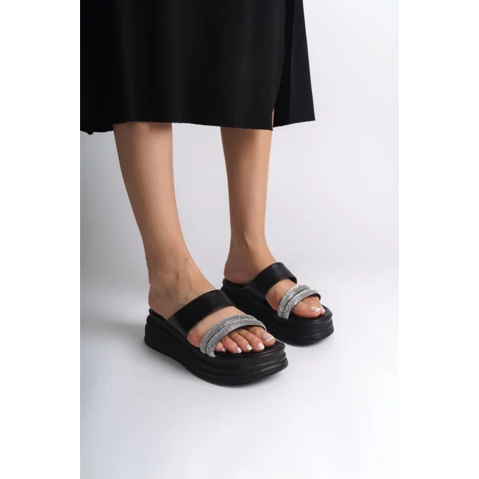 SARAH Düz Topuklu Taşlı Şeritli Kalın ve Ortopedik Taban Kadın Terlik ST - Siyah