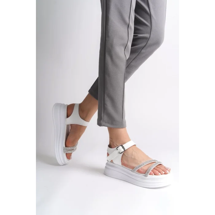 ZLOHE Kalın Tokalı Taşlı Şeritli Ortopedik Taban Kadın Sandalet BT - Beyaz