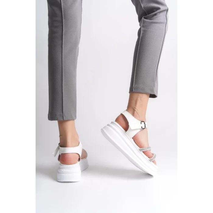 ZLOHE Kalın Tokalı Taşlı Şeritli Ortopedik Taban Kadın Sandalet BT - Beyaz