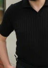 Siyah Yakalı Triko T-Shirt